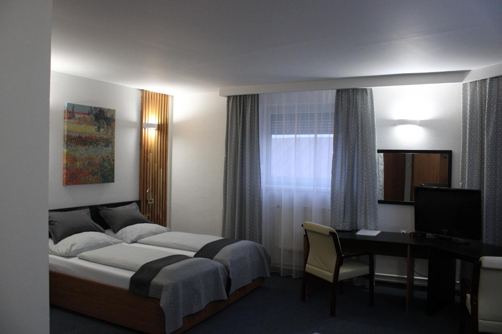 Hotel P7 Lučenec Extérieur photo